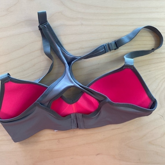 Bra size Small (BH) - Picture 7 of 10